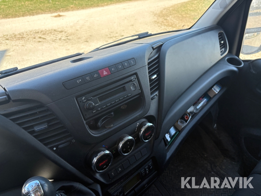 Skåpbil med kylaggregat & bakgavellyft Iveco 35-170