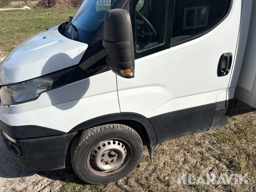Skåpbil med kylaggregat & bakgavellyft Iveco 35-170