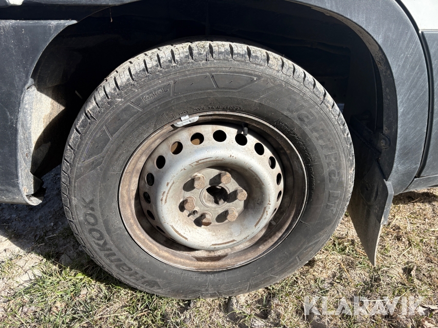 Skåpbil med kylaggregat & bakgavellyft Iveco 35-170