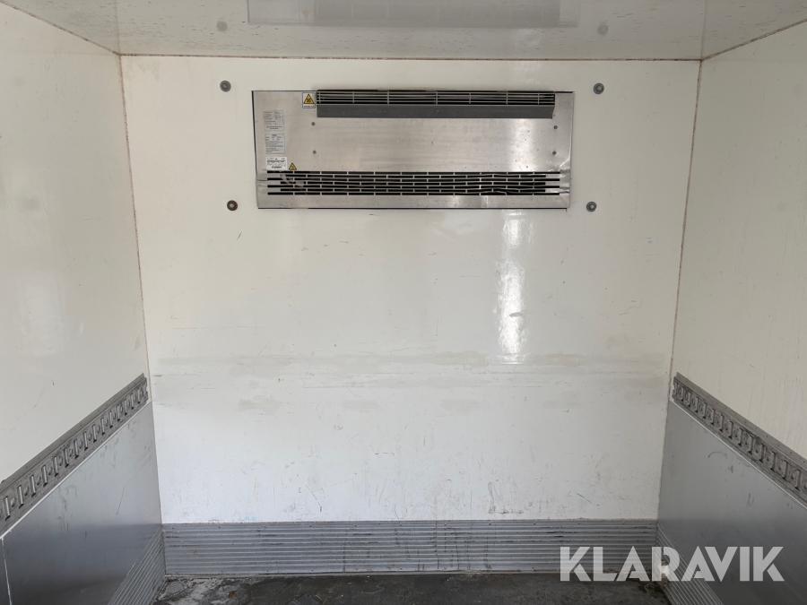Skåpbil med kylaggregat & bakgavellyft Iveco 35-170