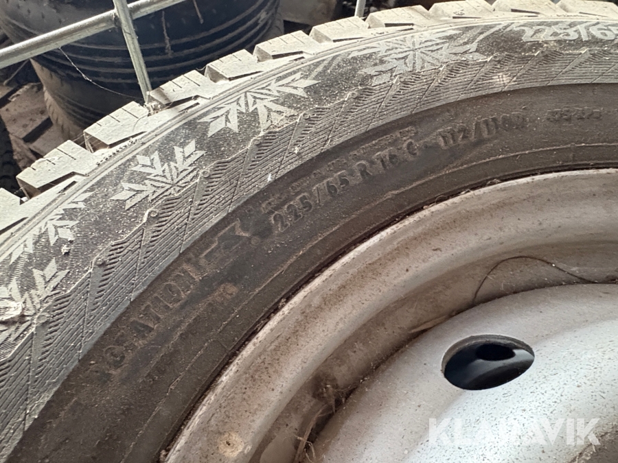 Skåpbil med kylaggregat & bakgavellyft Iveco 35-170