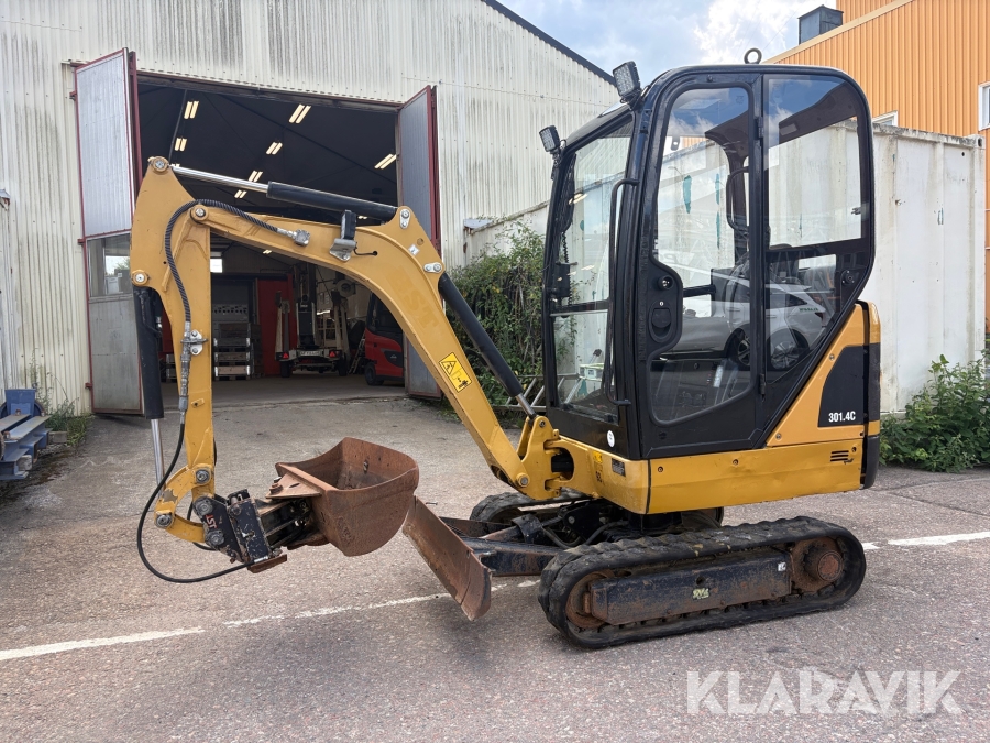 Grävmaskin CAT 301,4C med skopor