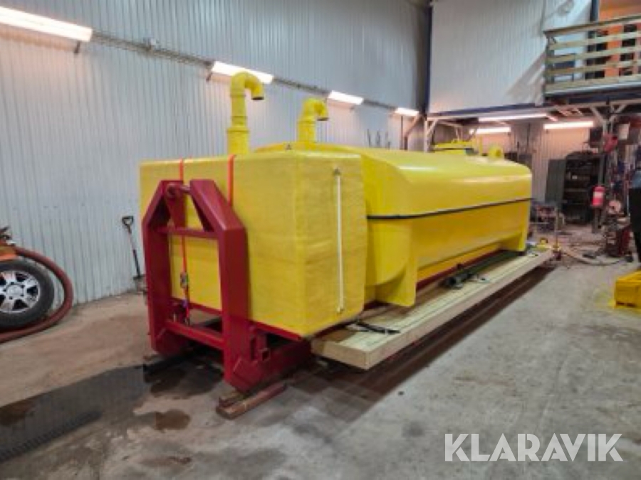 Vattentank på lastväxlarram