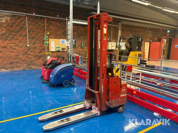 Truck BT Lifters LSF 1250