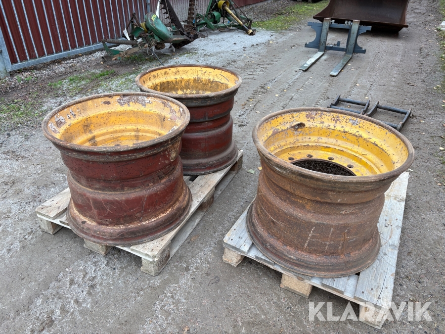 Fälgar Volvo 3st ”20x26,5”