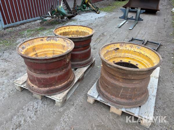 Fälgar Volvo 3st ”20x26,5”