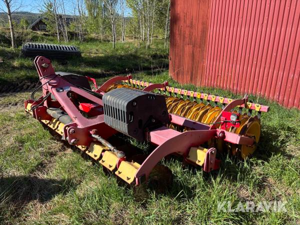 Tallriksharv Väderstad Carrier CR 300