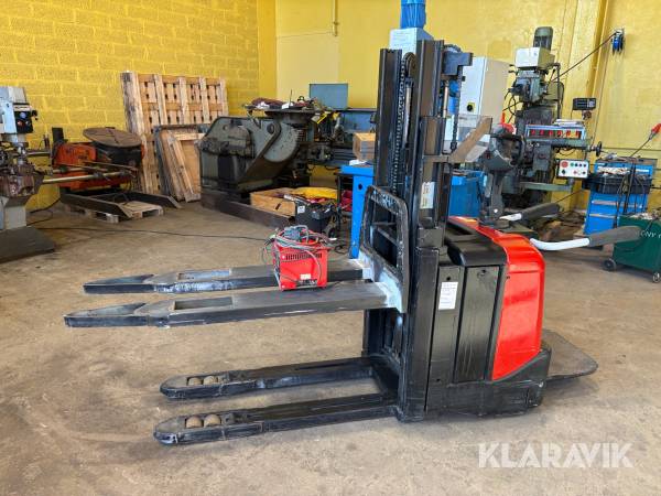 Ståstaplare BT SPE200D