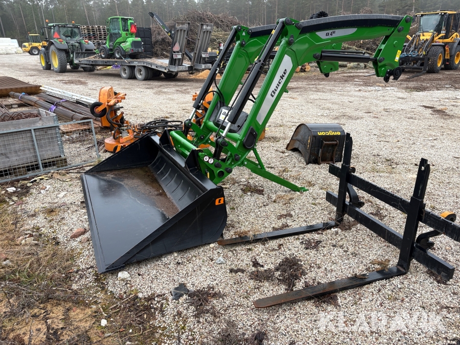 Frontlastare till traktor Ålö Q4M med fästen, hydraulslangar, skopa & gafflar