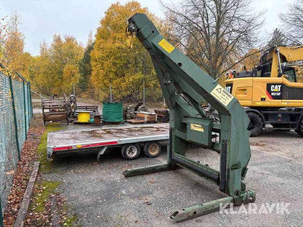 Kranarm Persöner Verkstad M5518 med hydrauliskt utskjut