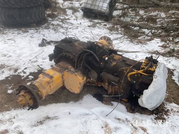 Bakaxel och låda Volvo 860