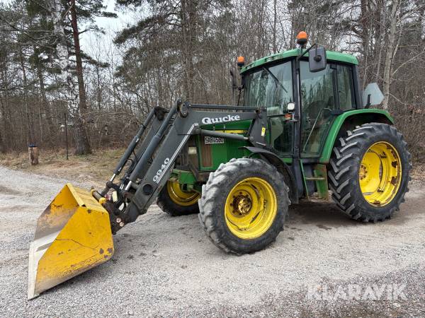 Traktor med lastare John Deere 6110
