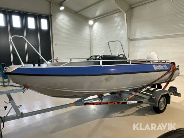 Motorbåt Buster M