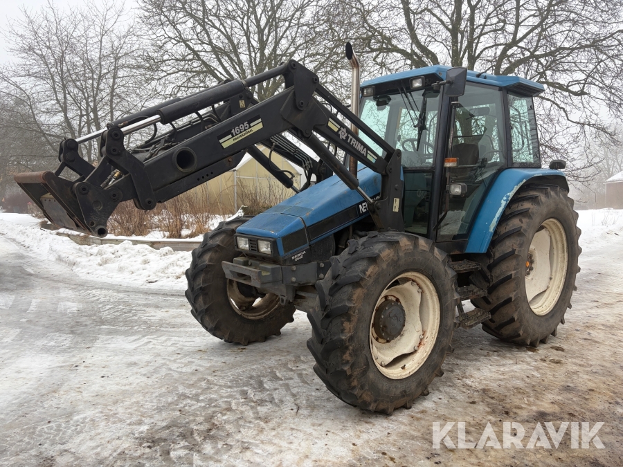 Traktor New Holland 6640