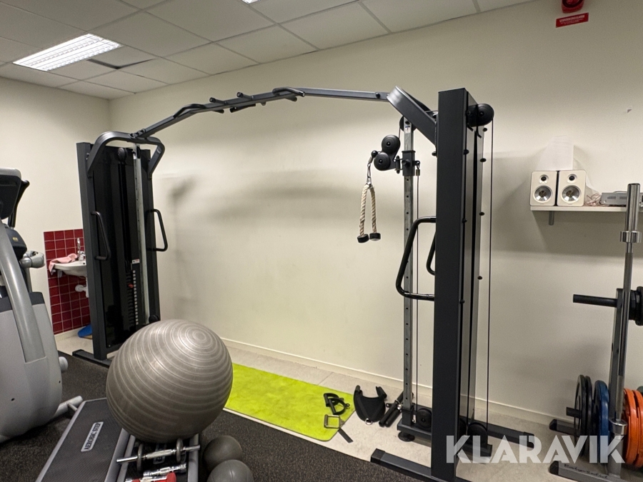 Cable Cross träningsmaskin