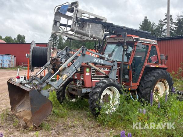 Traktor Fiat 80-90 DT med lift