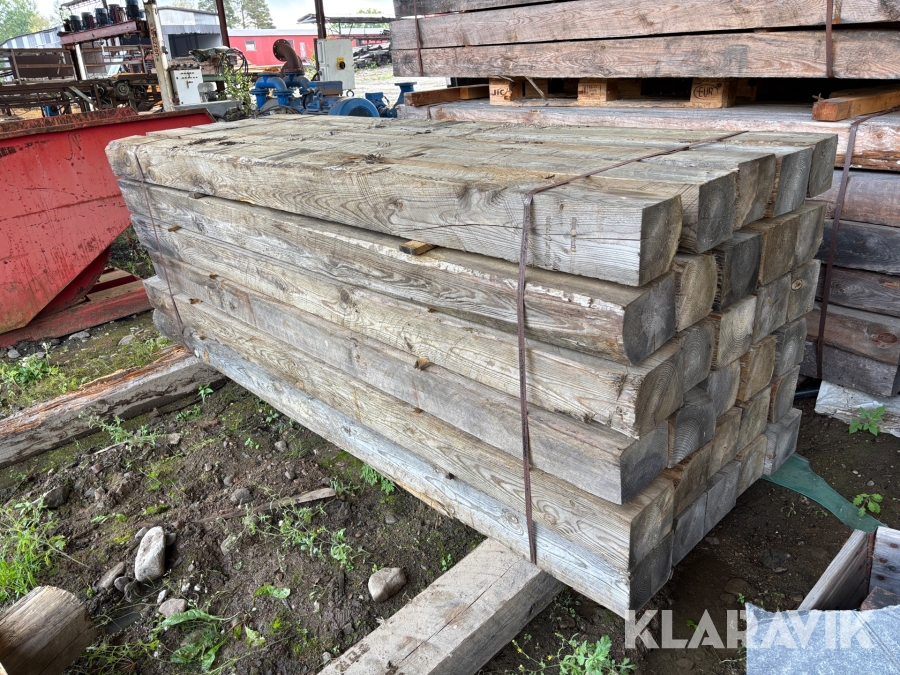 Slipers av furu impregnerat ca 18 x 14 cm 2,6 m 30 st