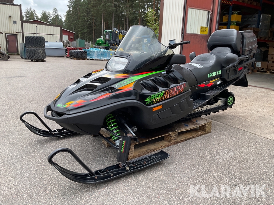 Snöskoter Arctic Cat Triple Touring 600