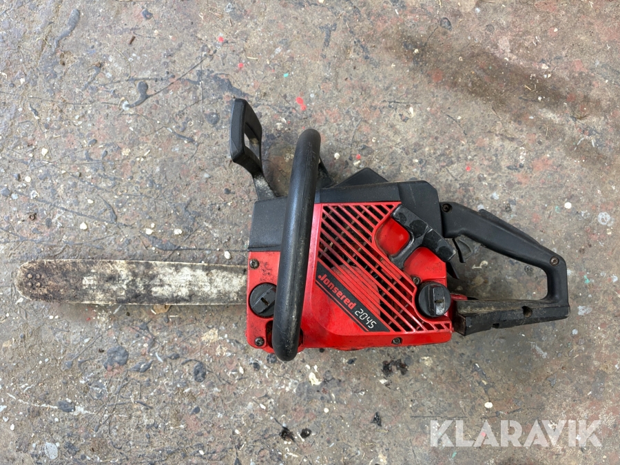 Motorsåg Jonsered 2045 med dunk & hjälm