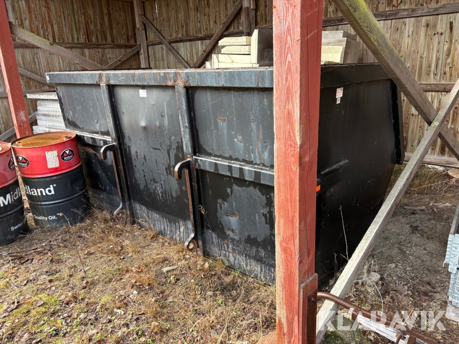 Container med Stora BM-fäste