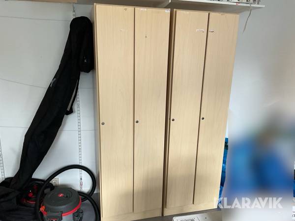 Klädskåp 2st (4skåp)