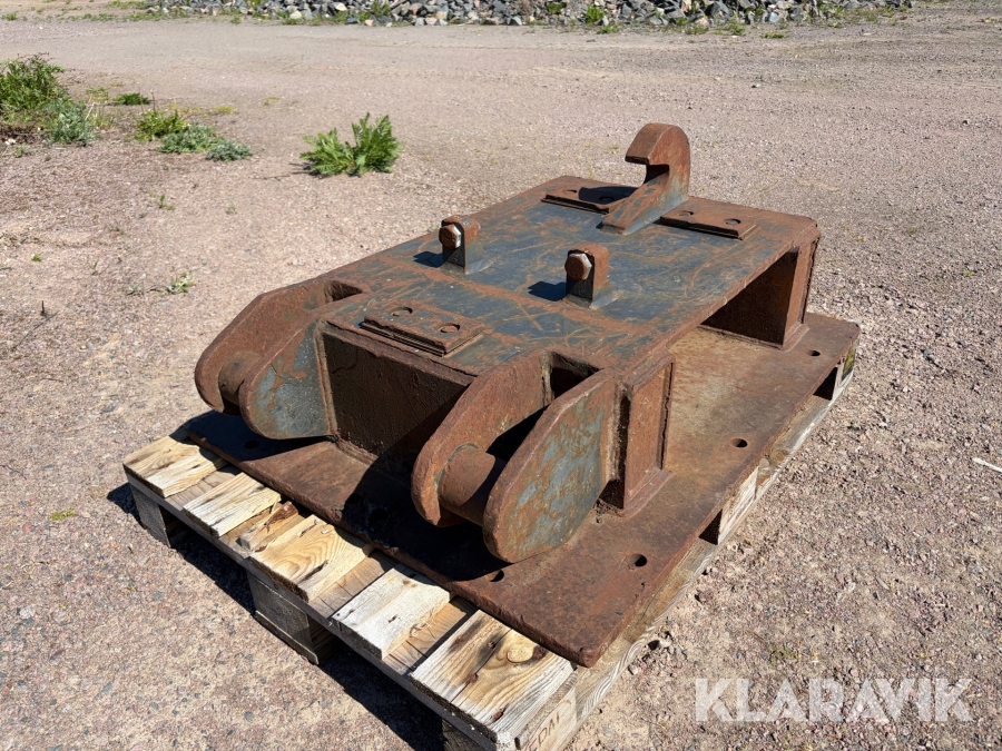 Redskapsfäste på platta S2/B27
