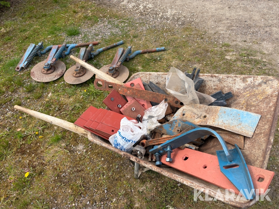 Reservdelar till delburen plog Överum