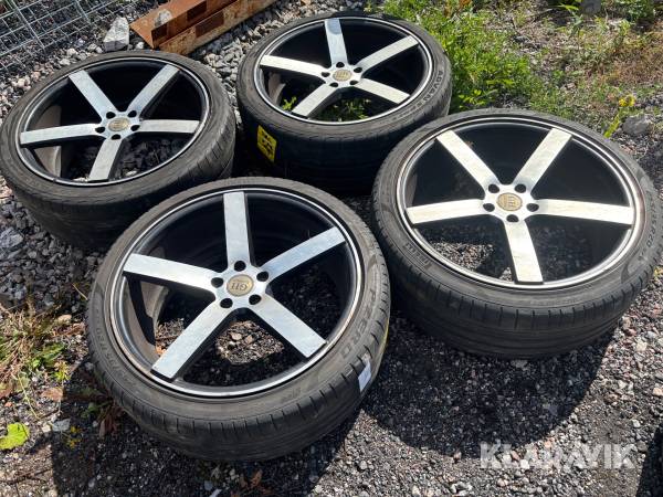 Däck på fälg Pirelli￼ 255/35-20 4st