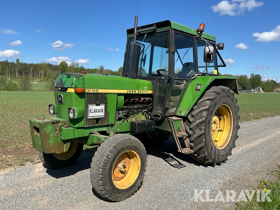 Traktor John Deere 3130