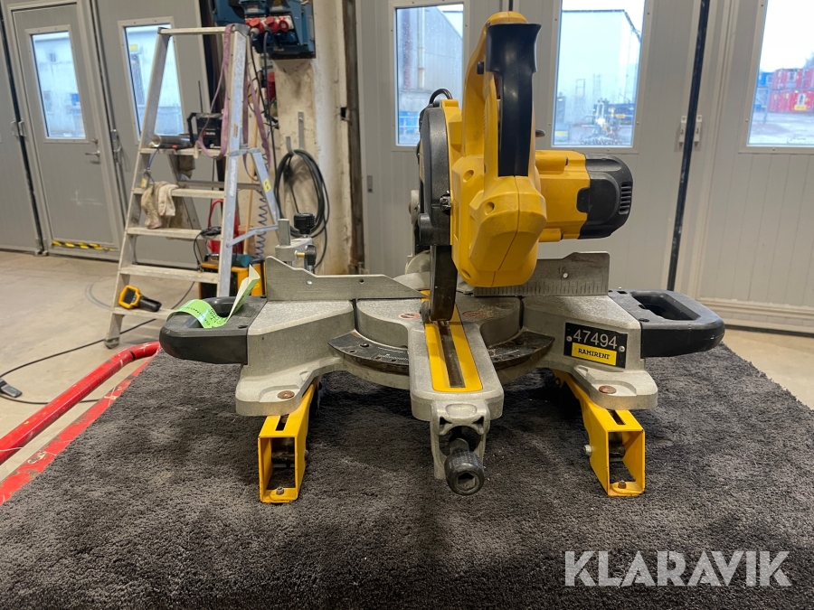 Kap&geringsåg Dewalt Dws774
