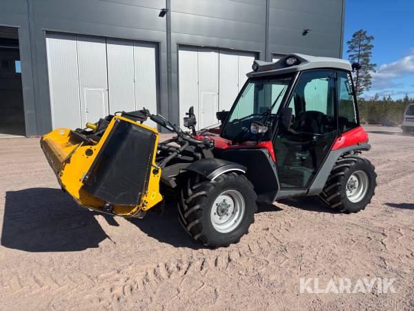 Släntgående redskapsbärare Aebi TT281 med slaghack