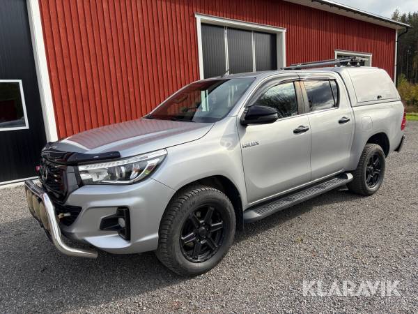 Pickup Toyota Hilux Dubbelhytt 2.4 AWD Automatisk 150 hk med flakkåpa