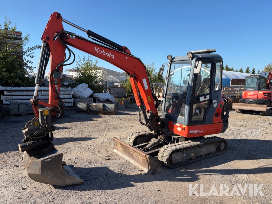 Grävmaskin Kubota KX101-3a3 med tiltrotator och redskap