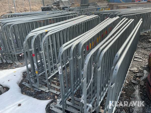 Kravallstaket ca 60st