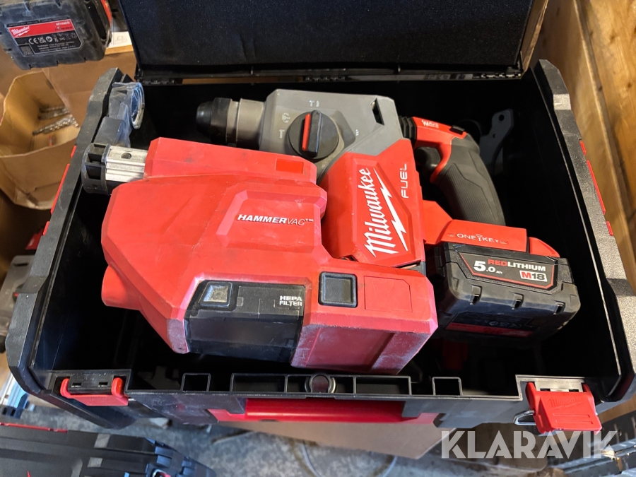 Borrhammare med  dammutsugsenhet. Milwaukee M18 Fuel One-Key