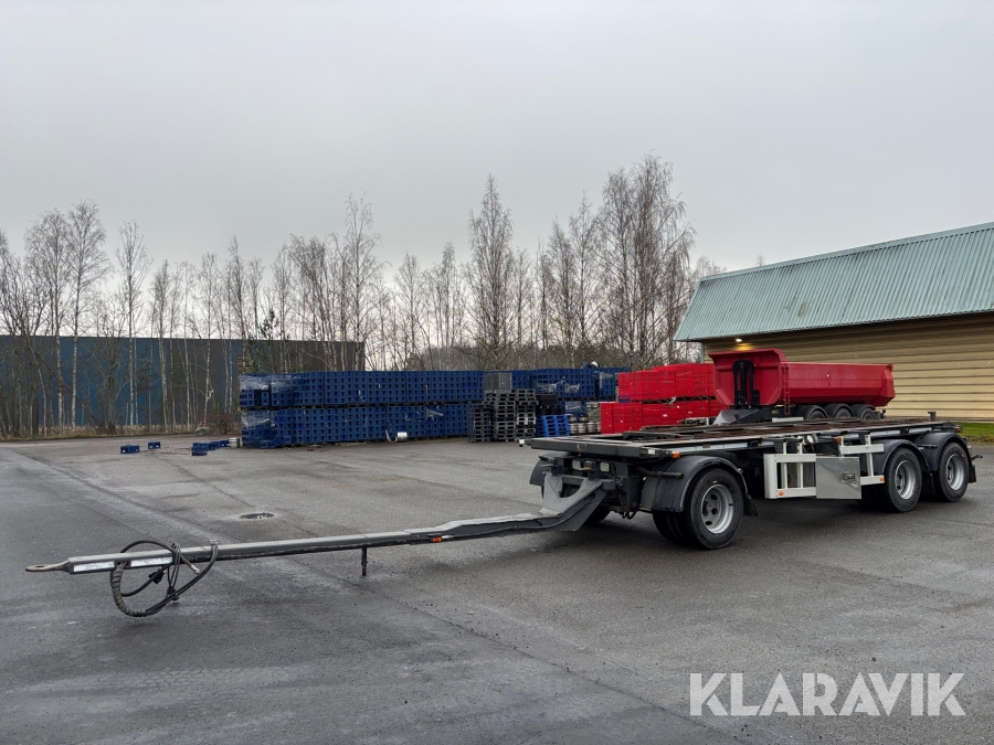 Lastväxlarsläp med tipp Istrail PKW 184