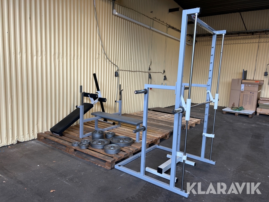 Smithmaskin / bänkpress / situpbräda Nordic Gym med vikter
