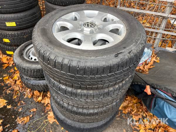 Odubbade vinterdäck med fälg Michelin 4x4 Synchrone 235/65 R17 4 st