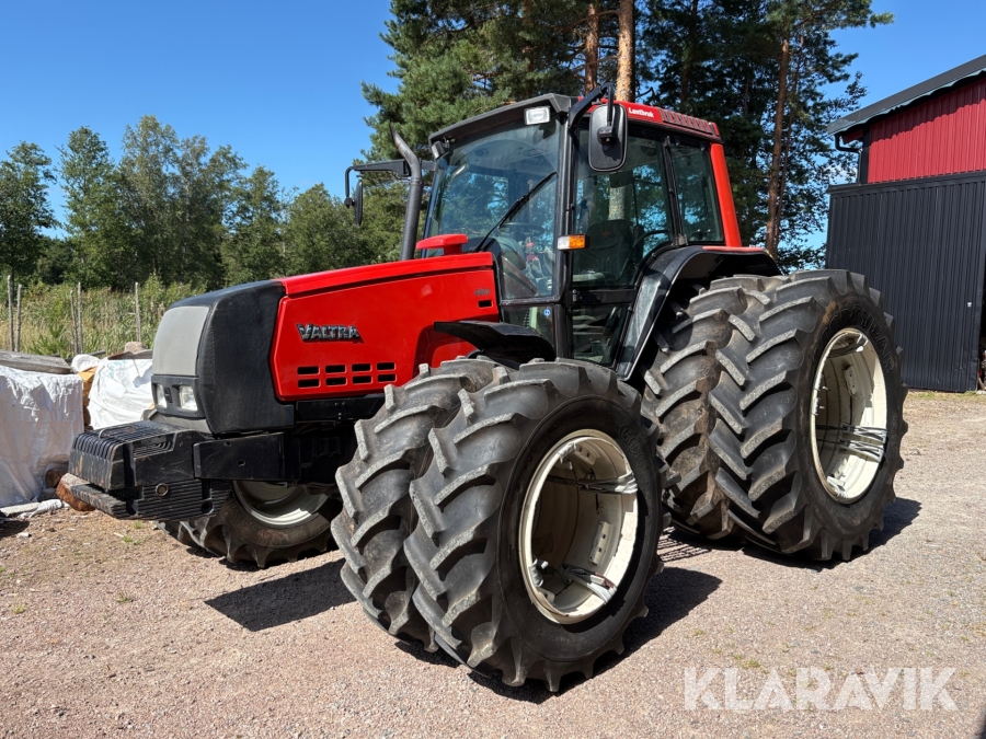 Traktor Valtra 6850-4 HiTech