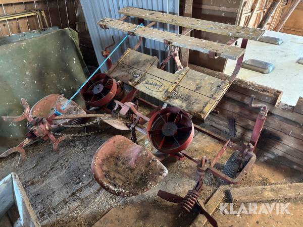 Potatissättare Underhaug & 2st potatiskupare