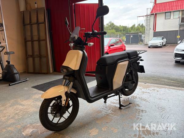 El-skoter Ezi City HS A1 dubbla batterier