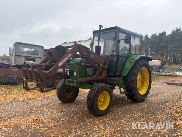 Traktor John Deere 2130 med frontlastare & redskap