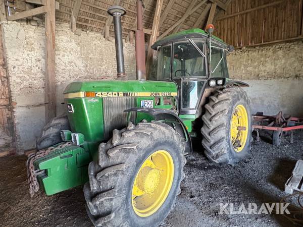 Veterantraktor John Deere 4240S