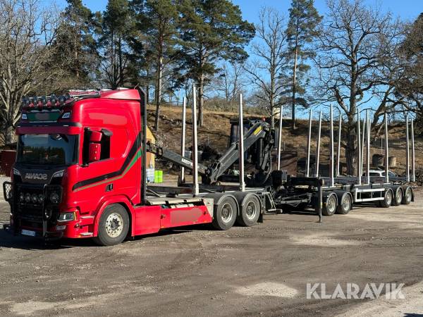 Timmerbil Scania R660 6*4 med släp