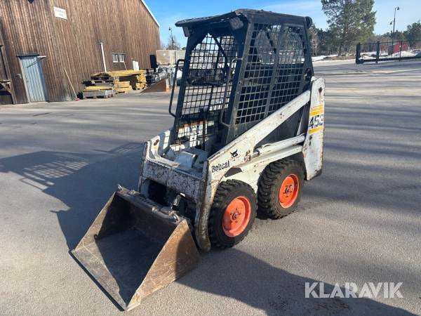 Kompaktlastare Bobcat 453 med skopa