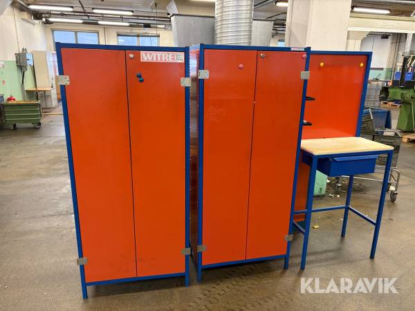 Plåtskåp 2st med arbetsbänk