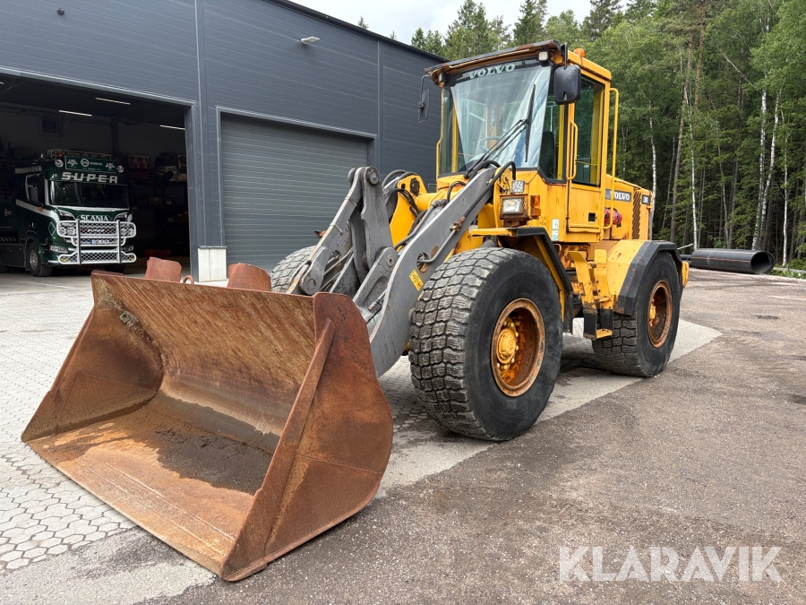 Hjullastare Volvo L70D med skopa