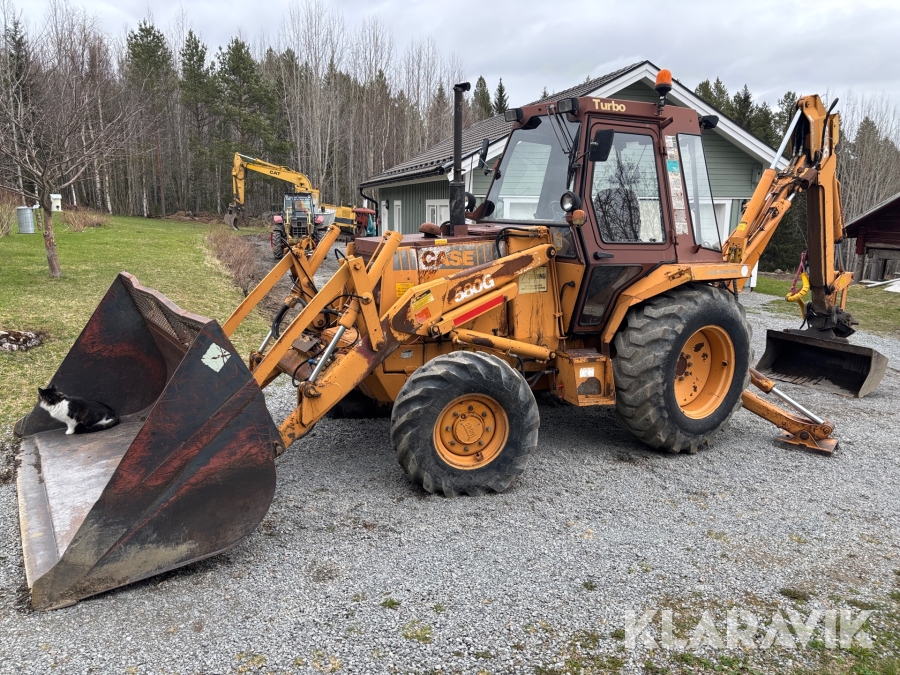 Traktorgrävare Case 580G turbo 4x4 med flera redskap