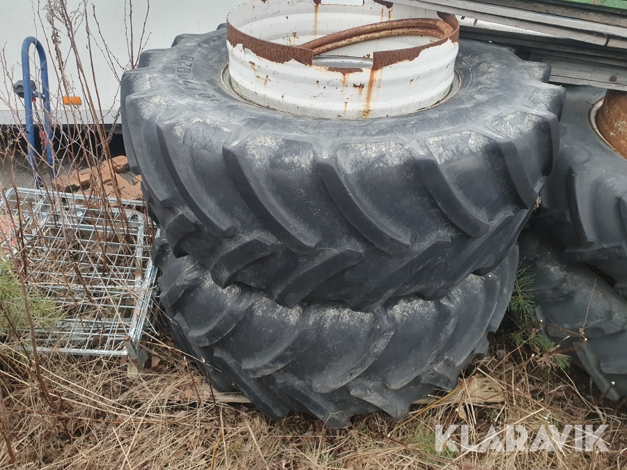 Dubbelmontage till traktor Good Year 480/70R28 Optitrac DT812