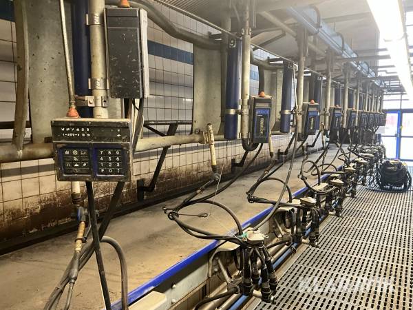 Komplett mjölkanläggning för mjölkgrop Delaval Fiskbenstall 2x10
